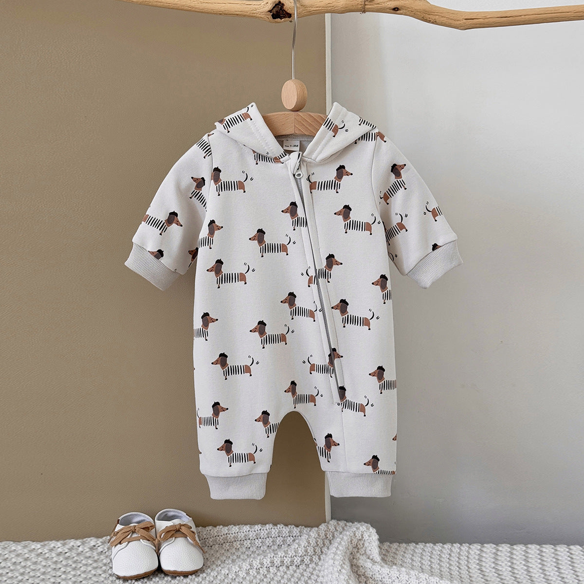 Long sleeved jumpsuit with sausage and dog print zipper style climbing suit